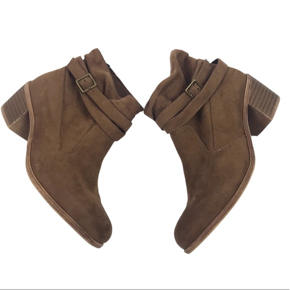 American Eagle Tan Faux Suede Double Buckle Bootie Ankle Boot Women Sz 8 - Picture 1 of 9